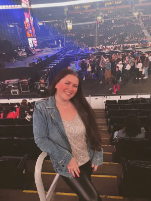 Julianne Hunt - Project Casting Gallery Image 7 Julianne Hunt - Gallery Image 7