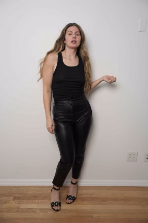Lacy Hunter  Stevenson - Gallery Image 4