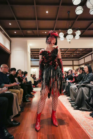 Akari Natsui - Gallery Image 1
