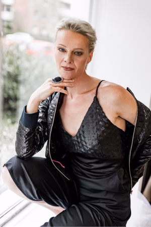 Annett Bremer - Gallery Image 1