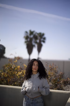 Neeka Esfahani - Gallery Image 4