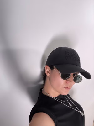 Raffaella Flores - Project Casting Gallery Image 7 Raffaella Flores - Gallery Image 7