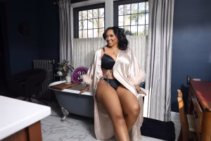 Carolyn  Manasseh - Gallery Image 3