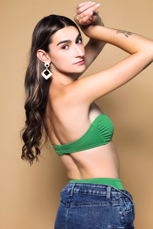 Mari R - Gallery Image 15