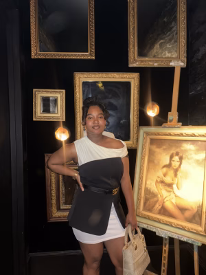 Natalie Thompson - Project Casting Gallery Image 4 Natalie Thompson - Gallery Image 4