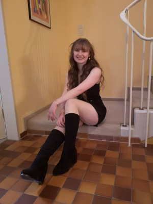 Sarah Bartz - Gallery Image 6