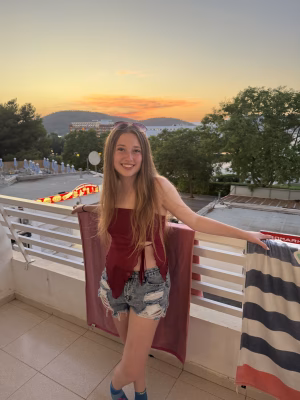 Molly Forrester - Gallery Image 4