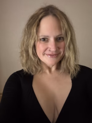 Hannah Poole - Project Casting Gallery Image 6 Hannah Poole - Gallery Image 6