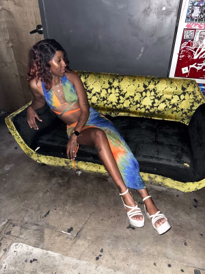 Niashia  Williams - Gallery Image 18