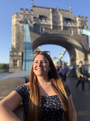 Elizabeth Venereo Londoño - Gallery Image 3