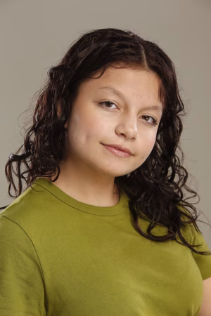 Aria Valenzuela - Gallery Image 9