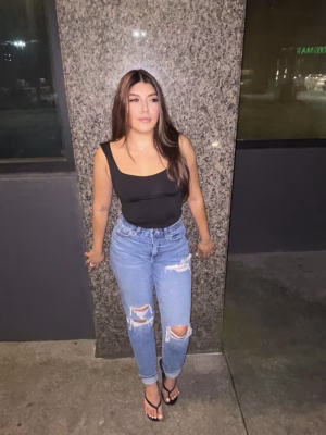 Reyna Bustamante - Gallery Image 1