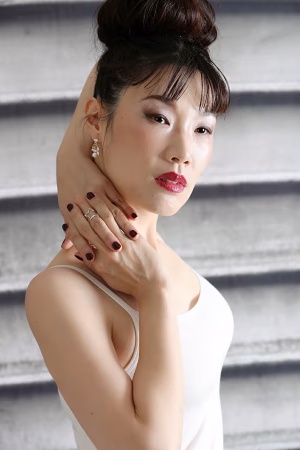 Akari Natsui - Gallery Image 9