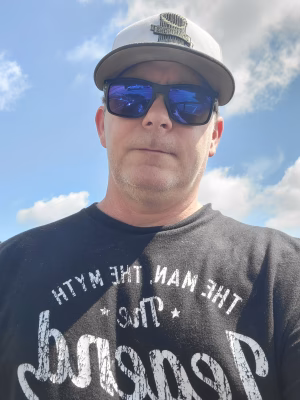 Frank Davis - Gallery Image 1