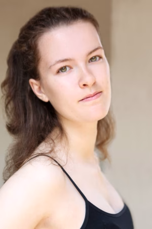 Hannah Reeve - Gallery Image 2