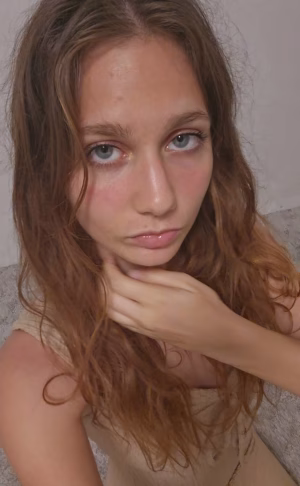 Anna Mirol - Gallery Image 3