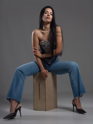 Claudia Castellanos - Gallery Image 1
