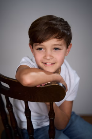 Quinn and Caden Cheung (twins, female and male) - Gallery Image 7