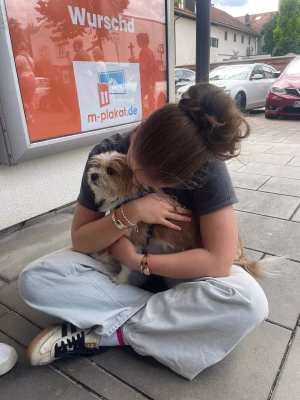 Adara Sapouna - Gallery Image 1