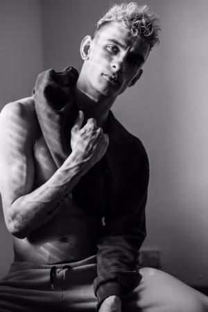 Az Blackmore - Gallery Image 14