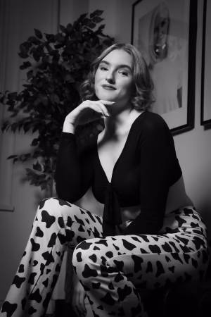 Lucy Dunn - Gallery Image 4