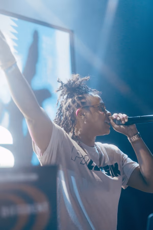 Liz Johnson - Gallery Image 1