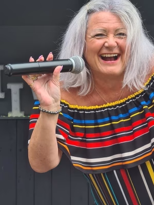 JADE POWERS - Gallery Image 3