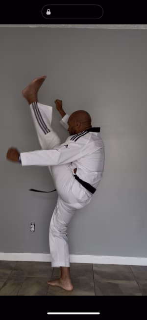 Dwayne Battles - Gallery Image 13