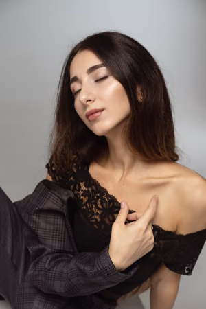 Elina Akopian - Gallery Image 4