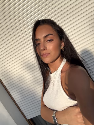 Laura Jurowicz - Gallery Image 2