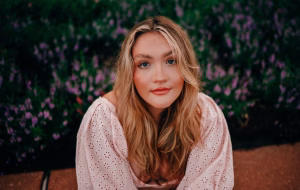 Bella McCarthy - Gallery Image 13