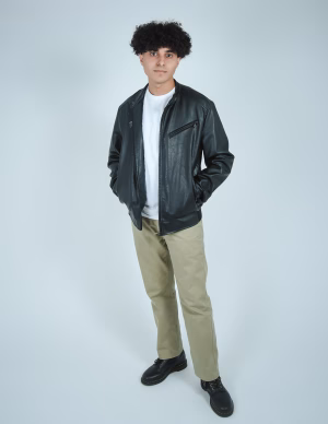 Marc Dinary - Gallery Image 2
