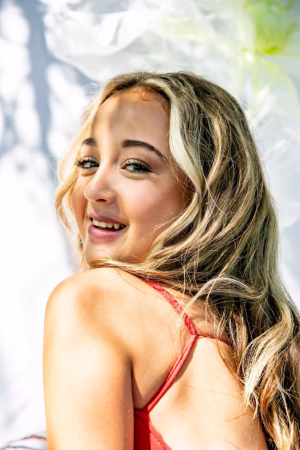 Tenneysee Rayne Docherty - Gallery Image 5