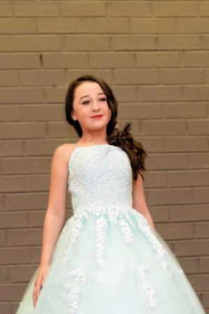 Tenneysee Rayne Docherty - Gallery Image 2