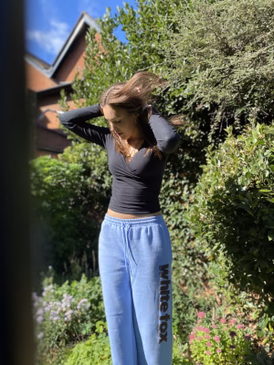 Emily Williams - Gallery Image 1