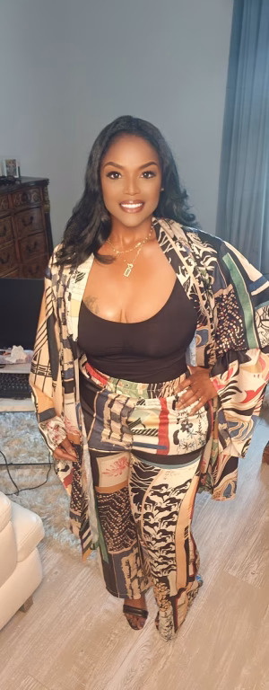 Tina Seals - Gallery Image 9