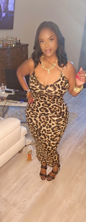 Tina Seals - Gallery Image 15