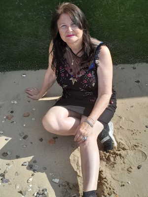 Annette Valentine - Gallery Image 5