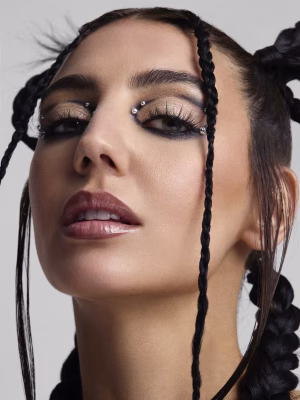 Paris Petit Jean - Project Casting Gallery Image 19 Paris Petit Jean - Gallery Image 19