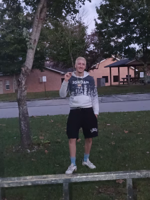 Kaitlyn  Shultis - Gallery Image 4