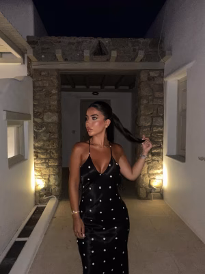 nurhan uyan - Gallery Image 1