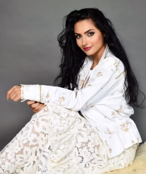 Alina Staicu - Gallery Image 9