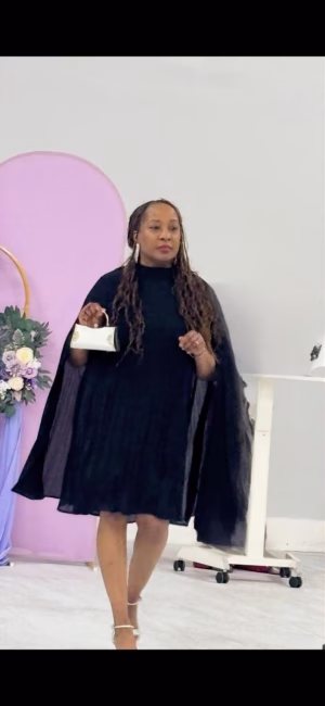 Moneke Stevens - Gallery Image 1