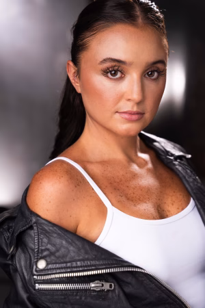 Anna Black - Gallery Image 2