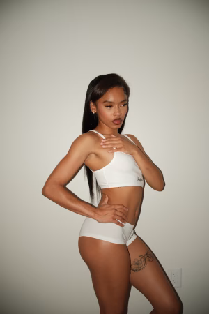 Mikayla Hamiltom - Gallery Image 16