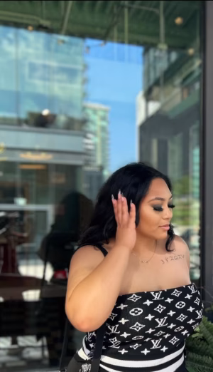 Olivia Hendricks - Gallery Image 2