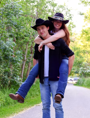 Hannah Hunter - Project Casting Gallery Image 5 Hannah Hunter - Gallery Image 5