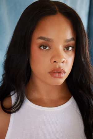 Ariel Thompson - Gallery Image 4