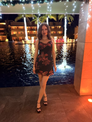 Valerie Sharon - Gallery Image 6