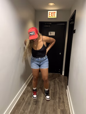 Kira Williams - Gallery Image 8